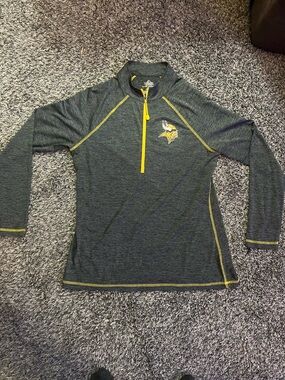BNWOT Majestic Gray Pullover with Yellow Accents